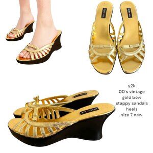 VINTAGE Y2K 2000'S GOLD BOW STRAPPY WEDGE PLATFORM SANDALS SIZE 7 NEW